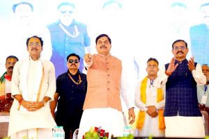 मुख्यमंत्री डॉ. यादव ने पन्ना में पर्यटन बढ़ाने के लिए नदी पर बने अनोखे ग्लास फ्लोर और व्यू प्वाइंट का लोकार्पण किया मुख्यमंत्री डॉ. यादव ने पन्ना में पर्यटन बढ़ाने के लिए नदी पर बने अनोखे ग्लास फ्लोर और व्यू प्वाइंट का लोकार्पण किया