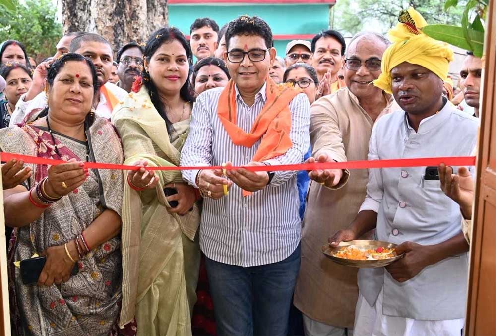 ​राजस्व मंत्री ने ग्राम झोंका को दी विकास कार्यों की सौगात, 27 लाख रुपए से अधिक की नई घोषणाएं