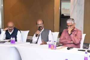 प्रदेश के सभी रेंज डीआईजी एवं अतिरिक्त पुलिस आयुक्तों की समीक्षा बैठक में त्रिवर्षीय रोडमैप, साइबर अपराध नियंत्रण एवं शिकायत निवारण पर बनी कार्ययोजना