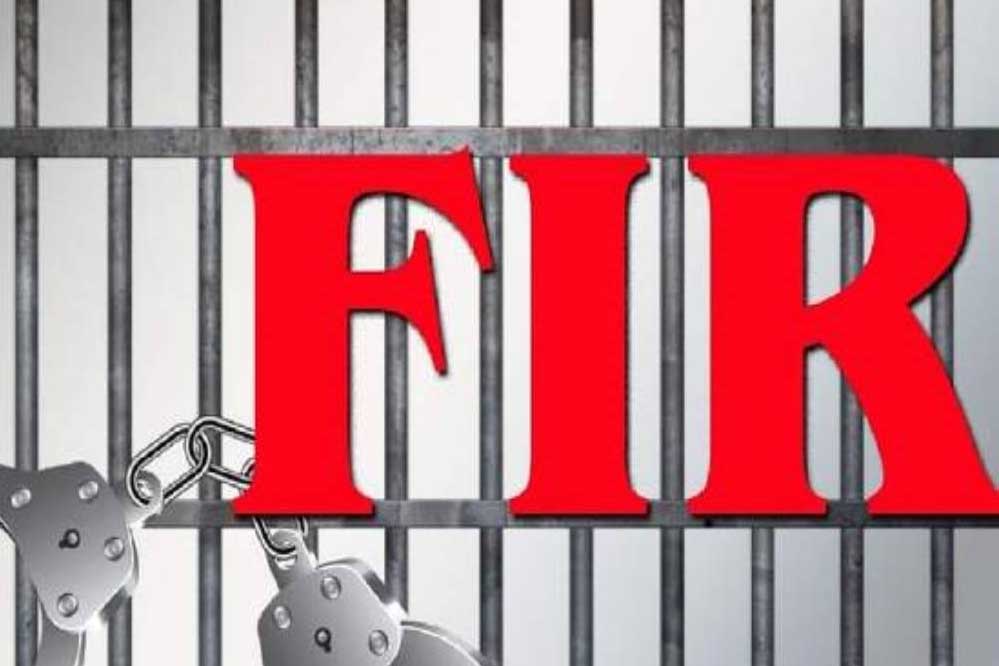 ‘मेरे ऊपर कंडोम फेंके’… ट्रेनी IPS का सनसनीखेज आरोप, पुरुष साथी के खिलाफ FIR दर्ज ‘मेरे ऊपर कंडोम फेंके’… ट्रेनी IPS का सनसनीखेज आरोप, पुरुष साथी के खिलाफ FIR दर्ज