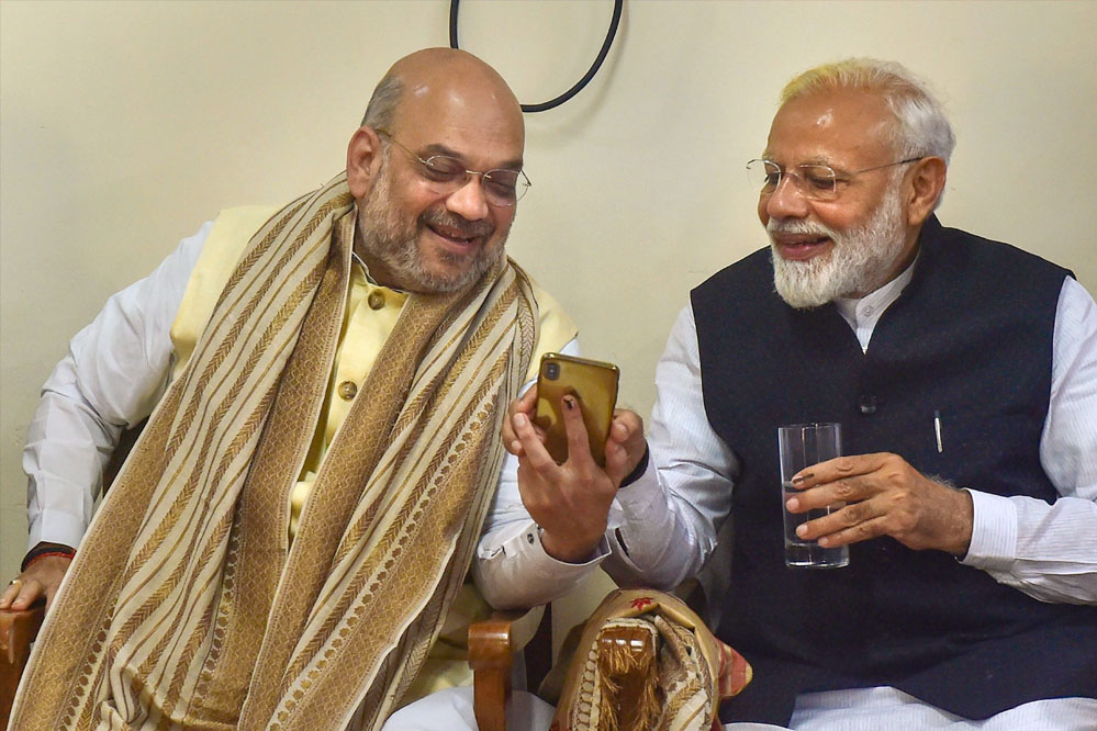 PM मोदी के बाद कौन संभाल सकता है कमान? अमित शाह, योगी समेत कई नामों पर सर्वे PM मोदी के बाद कौन संभाल सकता है कमान? अमित शाह, योगी समेत कई नामों पर सर्वे
