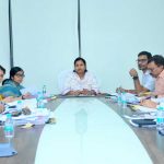 बस्तर प्रवास के अनुभवों के आधार पर मंत्री  लक्ष्मी राजवाड़े ने ली उच्चस्तरीय समीक्षा बैठक