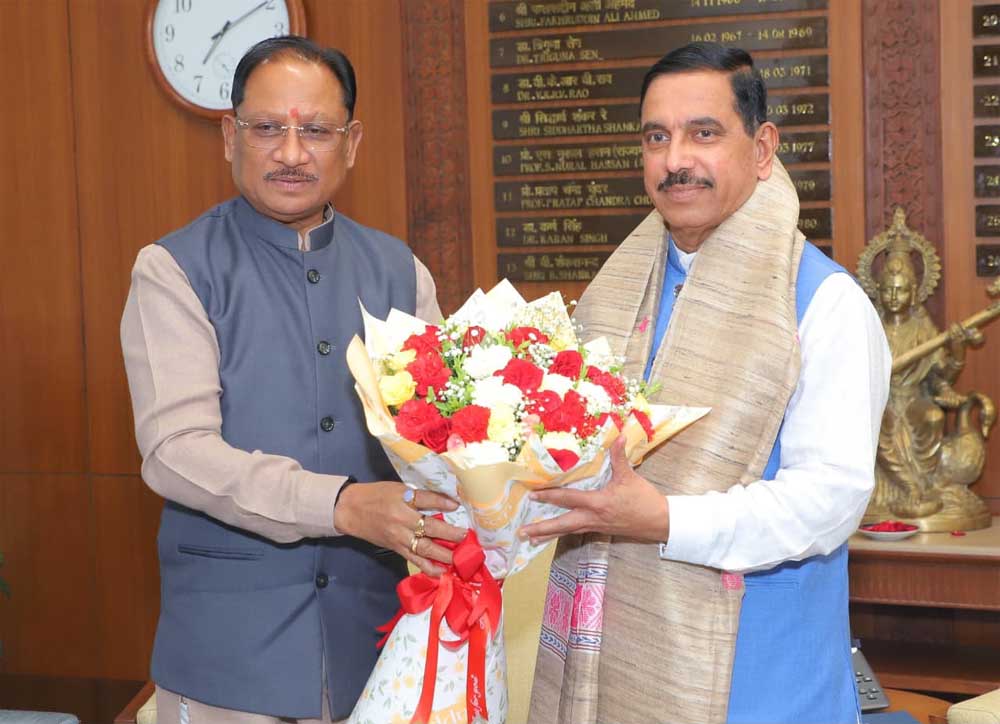 5 लाख मीट्रिक टन चावल के शीघ्र उठाव की पहल, मुख्यमंत्री विष्णुदेव साय ने केंद्रीय मंत्री से पर्याप्त रेलवे रैक उपलब्ध कराने का किया आग्रह 5 लाख मीट्रिक टन चावल के शीघ्र उठाव की पहल, मुख्यमंत्री विष्णुदेव साय ने केंद्रीय मंत्री से पर्याप्त रेलवे रैक उपलब्ध कराने का किया आग्रह