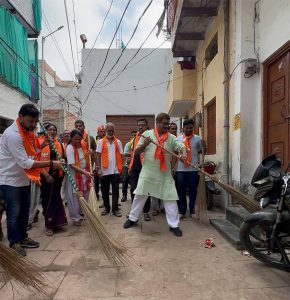 प्रतिदिन सुबह 7 बजे से 10 बजे तक चल रहा वार्ड प्रवास, रविवार 26 जुलाई को कबीर नगर स्थित सामुदायिक भवन में लगेगी जन चौपाल