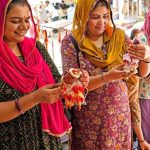 झुंझुनूं में राखियों की धूम, कार्टून से डिजाइनर तक हर पसंद की राखी उपलब्ध