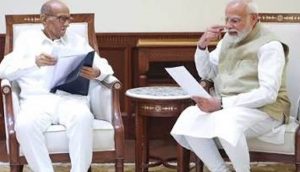 शरद पवार के सांसदों की PM मोदी से मुलाकात, महाराष्ट्र में बढ़ी सियासी हलचल; क्या है वजह? शरद पवार के सांसदों की PM मोदी से मुलाकात, महाराष्ट्र में बढ़ी सियासी हलचल; क्या है वजह?