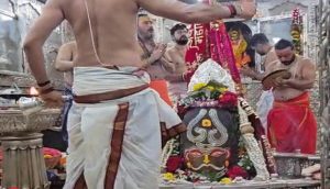 सावन सोमवार पर शिवालयों में गूंजा हर-हर महादेव, महाकाल का पंचामृत अभिषेक और ओंकारेश्वर का महाशृंगार