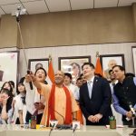 जापानी प्रतिनिधिमंडल ने किया विधानसभा परिसर का भ्रमण, सदन की कार्यप्रणाली, भूमिका तथा ऐतिहासिक एवं लोकतांत्रिक विरासत की दी गई जानकारी जापानी प्रतिनिधिमंडल ने किया विधानसभा परिसर का भ्रमण, सदन की कार्यप्रणाली, भूमिका तथा ऐतिहासिक एवं लोकतांत्रिक विरासत की दी गई जानकारी