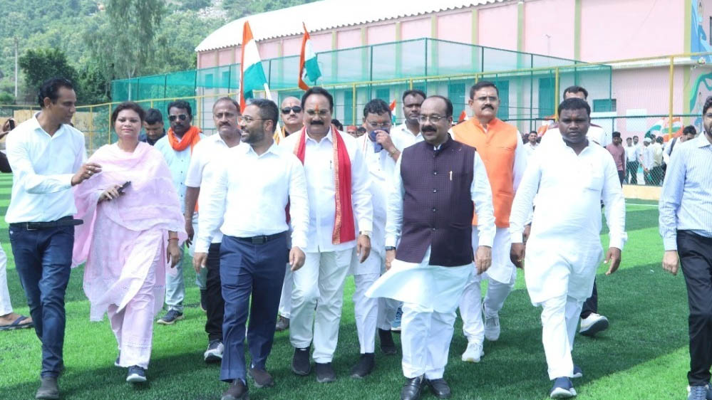 उपमुख्यमंत्री अरुण साव ने बहुउद्देशीय मिनी स्टेडियम और इनडोर हॉल का किया लोकार्पण उपमुख्यमंत्री अरुण साव ने बहुउद्देशीय मिनी स्टेडियम और इनडोर हॉल का किया लोकार्पण