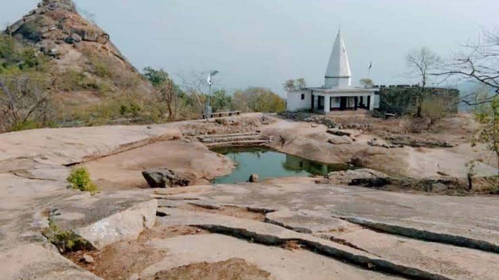 जूठा से बेलतरनी तक पीसीसी सड़क बनने से कौलेश्वरी पर्यटन को मिलेगा नया विस्तार