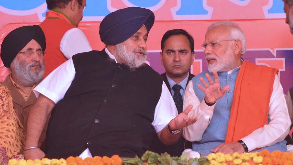 अकाली दल-BJP फिर आएंगे साथ? बिक्रम मजीठिया के बयान से पंजाब की सियासत गरमाई
