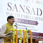 CM डॉ. यादव की युवाओं से अपील, बोले- डॉक्टर-इंजीनियर बनने के साथ राजनीति में भी आएं