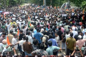 छात्र आंदोलन पर सख्ती! रांची में 600 प्रदर्शनकारियों के खिलाफ FIR, पुलिस कार्रवाई से मचा हड़कंप