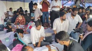 छात्र आंदोलन के 14वें दिन सरकार से बातचीत, मांगें नहीं मानीं तो विधानसभा घेराव छात्र आंदोलन के 14वें दिन सरकार से बातचीत, मांगें नहीं मानीं तो विधानसभा घेराव