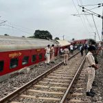 भारतीय रेलवे को लेकर चौंकाने वाला खुलासा, 26 साल में 4 हजार से ज्यादा हादसे और 3,594 मौतें