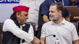 राहुल गांधी की सभा पर राजभर का अखिलेश पर वार- ‘भाई बने घूम रहे हैं, भाईचारा निभाना नहीं जानते’ राहुल गांधी की सभा पर राजभर का अखिलेश पर वार- ‘भाई बने घूम रहे हैं, भाईचारा निभाना नहीं जानते’