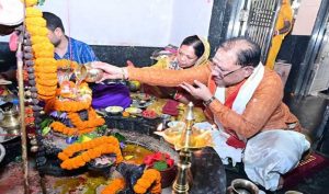सावन सोमवार-नागपंचमी पर CM विष्णुदेव साय ने की फलेश्वरनाथ महादेव की पूजा, प्रदेशवासियों की सुख-समृद्धि की कामना