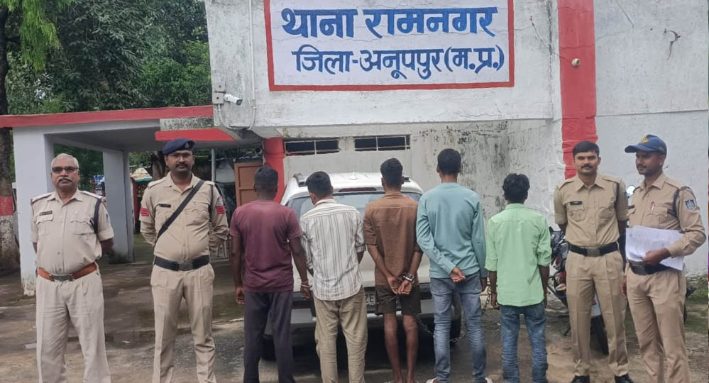 05 वारंटी गिरफ्तार, 06 स्थायी वारंट तामील, थाना रामनगर पुलिस की कॉम्बिंग गश्त में कार्रवाई 05 वारंटी गिरफ्तार, 06 स्थायी वारंट तामील, थाना रामनगर पुलिस की कॉम्बिंग गश्त में कार्रवाई