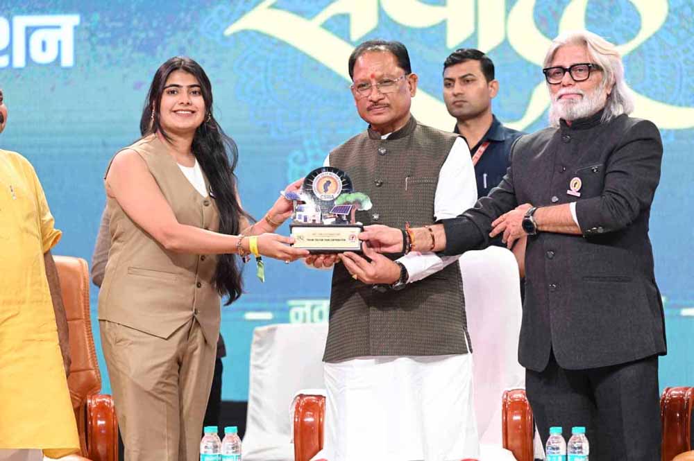 सौर ऊर्जा के विस्तार से ऊर्जा आत्मनिर्भरता और हरित भविष्य की ओर तेजी से बढ़ रहा छत्तीसगढ़
