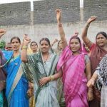 रक्षाबंधन पर 6 स्व-सहायता समूहों की महिलाएं बना रहीं बीज और फैंसी राखियां, अब तक डेढ़ लाख रुपये की बिक्री