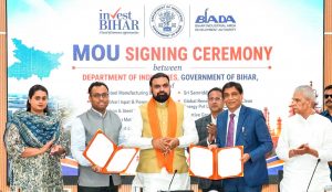 मुख्यमंत्री ने 51,600 करोड़ निवेश समझौतों पर हस्ताक्षर कर औद्योगिक विकास का रोडमैप पेश किया मुख्यमंत्री ने 51,600 करोड़ निवेश समझौतों पर हस्ताक्षर कर औद्योगिक विकास का रोडमैप पेश किया