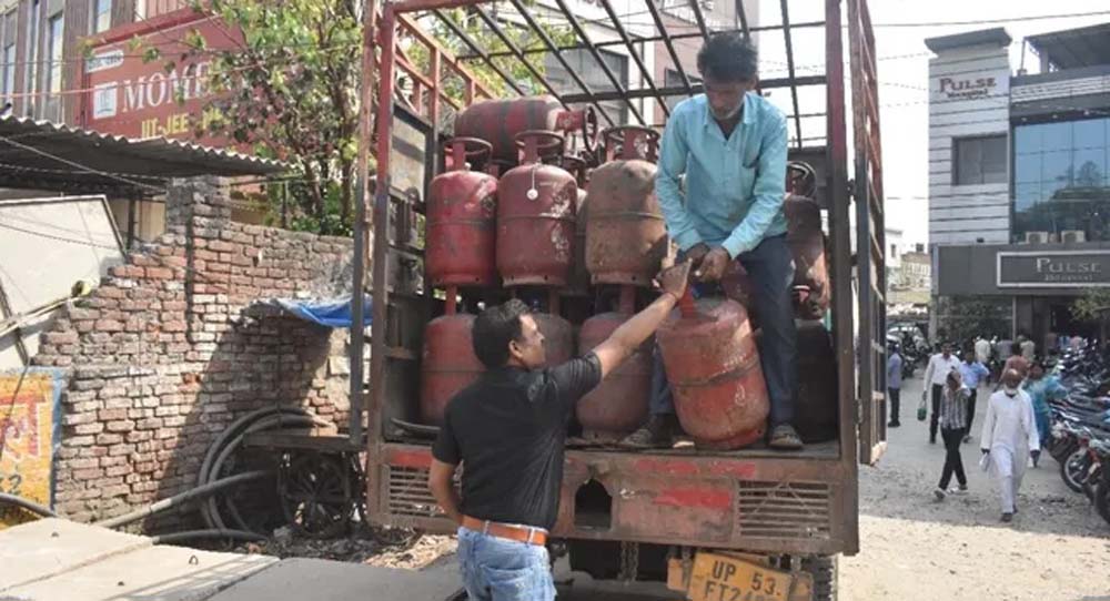 अब गैस के लिए नहीं करना होगा लंबा इंतजार, 3 घंटे में मिलेगा LPG सिलेंडर