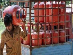 राजस्थान में गैस एजेंसियों की मनमानी थमी, मुफ्त केवाईसी के निर्देश जारी राजस्थान में गैस एजेंसियों की मनमानी थमी, मुफ्त केवाईसी के निर्देश जारी