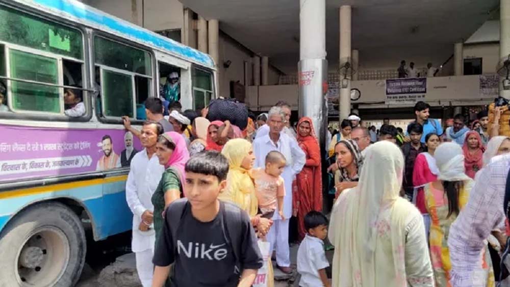 राजस्थान रोडवेज का राखी पर तोहफा: सामान्य बसों में 28-29 अगस्त तक फ्री सफर, AC वोल्वो पर किराया लगेगा राजस्थान रोडवेज का राखी पर तोहफा: सामान्य बसों में 28-29 अगस्त तक फ्री सफर, AC वोल्वो पर किराया लगेगा