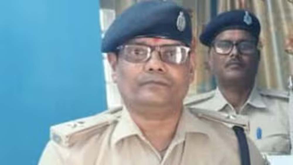 स्मैक तस्करों पर कार्रवाई नहीं करना पड़ा भारी, जोगबनी थानेदार पर गिरी गाज स्मैक तस्करों पर कार्रवाई नहीं करना पड़ा भारी, जोगबनी थानेदार पर गिरी गाज