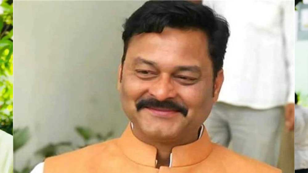 संजय पाठक से ₹1.5 करोड़ की ठगी मामले में मुंबई से दो आरोपी गिरफ्तार, ट्रांसफर वाले खाते से जुड़ी कंपनी के डायरेक्टर पकड़े गए संजय पाठक से ₹1.5 करोड़ की ठगी मामले में मुंबई से दो आरोपी गिरफ्तार, ट्रांसफर वाले खाते से जुड़ी कंपनी के डायरेक्टर पकड़े गए