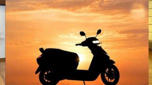 EV स्कूटर बाजार में Ather की बड़ी एंट्री! 29 अगस्त को लॉन्च होगा नया Konark, Chetak-iQube से मुकाबला EV स्कूटर बाजार में Ather की बड़ी एंट्री! 29 अगस्त को लॉन्च होगा नया Konark, Chetak-iQube से मुकाबला