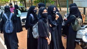 स्कूल यूनिफॉर्म के साथ हिजाब की अनुमति नहीं, इलाहाबाद हाईकोर्ट ने छात्रा की याचिका ठुकराई