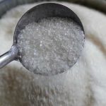 चीनी की कीमतों में 15% की गिरावट, सरकार के फैसलों से आगे भी राहत की उम्मीद