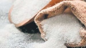 सरकारी सख्ती का असर! शक्कर के दाम में नरमी, अगले 2-3 दिन में और सस्ती होने के आसार