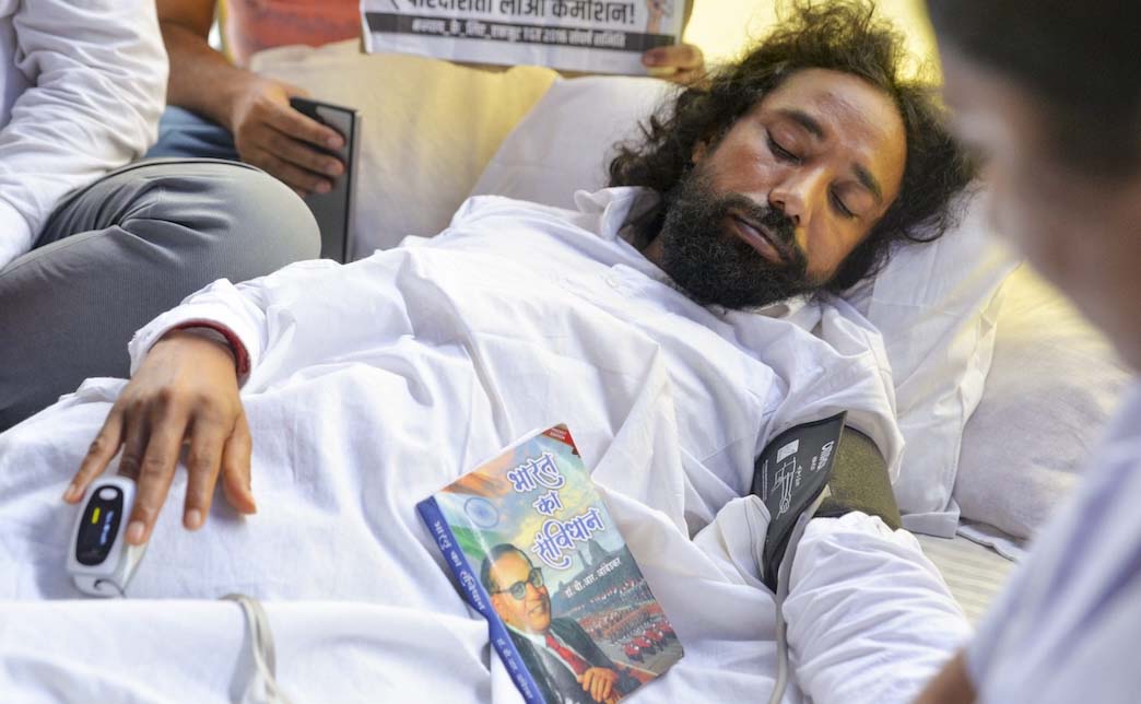 रांची में भर्ती परीक्षाओं की जांच मांग को लेकर छात्र भूख हड़ताल पर