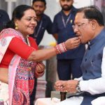 मुख्यमंत्री निवास में रक्षाबंधन का आत्मीय उल्लास, विभिन्न क्षेत्रों से पहुंचीं माताओं-बहनों ने मुख्यमंत्री को बांधी राखी