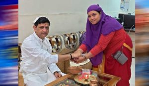 रक्षाबंधन पर सफाईमित्र बहनों का सम्मान, महापौर ने कहा- आप ही शहर की असली ताकत