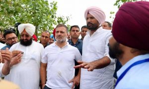 पंजाब में राहुल गांधी की बड़ी यात्रा की तैयारी, श्री हरिमंदिर साहिब से शुरू हो सकता है बस सफर पंजाब में राहुल गांधी की बड़ी यात्रा की तैयारी, श्री हरिमंदिर साहिब से शुरू हो सकता है बस सफर