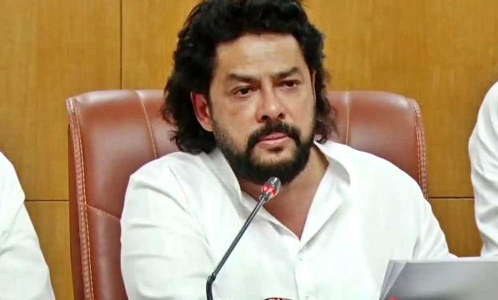 कर्नाटक में वाल्मीकि निगम घोटाले पर सियासी भूचाल, कैबिनेट मंत्री बी नागेंद्र का इस्तीफा कर्नाटक में वाल्मीकि निगम घोटाले पर सियासी भूचाल, कैबिनेट मंत्री बी नागेंद्र का इस्तीफा