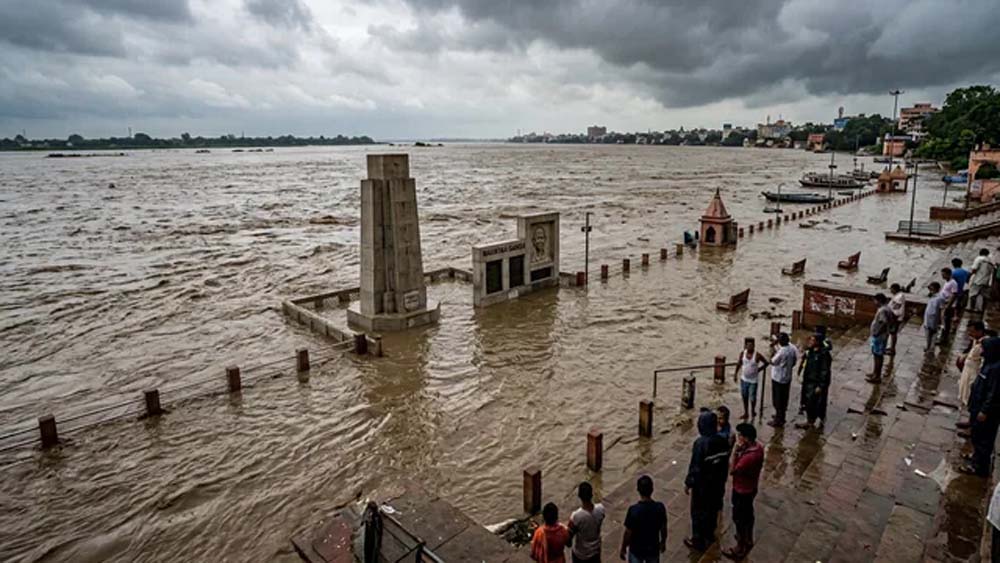 गंगा समेत कई नदियों में बढ़ा जलस्तर, बिहार में बाढ़ का खतरा गहराया गंगा समेत कई नदियों में बढ़ा जलस्तर, बिहार में बाढ़ का खतरा गहराया