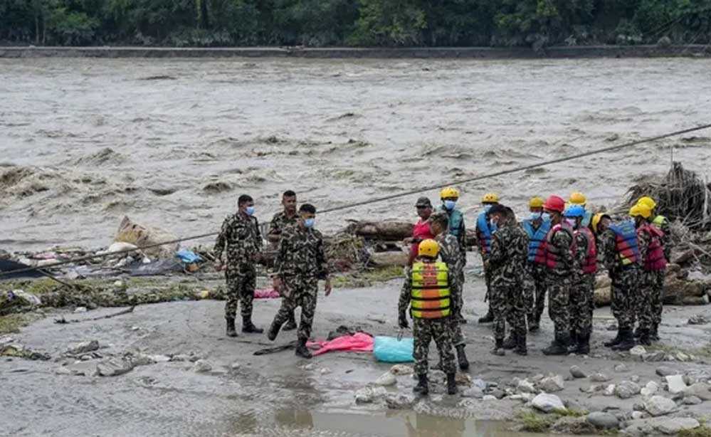 नेपाल में भोटेकोशी का रौद्र रूप, तेज बहाव के बाद रसुवा-नुवाकोट समेत निचले इलाकों में चेतावनी नेपाल में भोटेकोशी का रौद्र रूप, तेज बहाव के बाद रसुवा-नुवाकोट समेत निचले इलाकों में चेतावनी