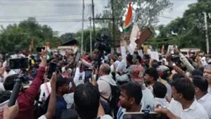रांची में छात्रों का विधानसभा घेराव, तीन बैरिकेडिंग लांघे; देवेंद्रनाथ महतो भी पहुंचे