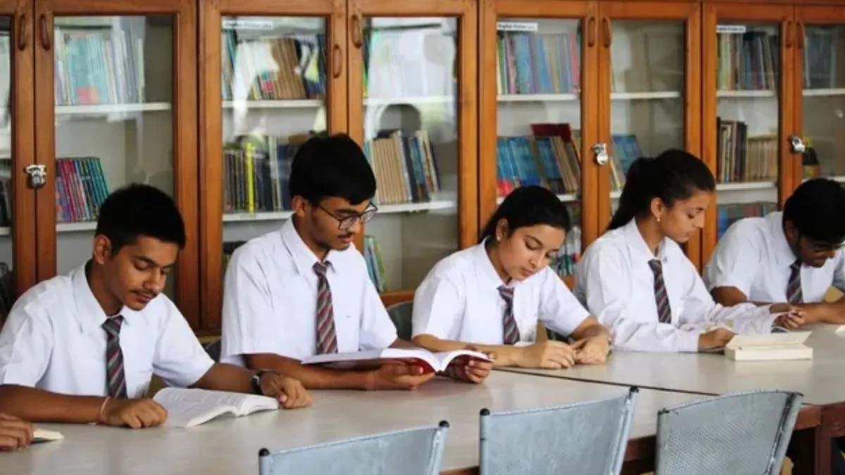 बिना मान्यता चल रहे स्कूलों पर कार्रवाई कब? दो साल से 40 विद्यालयों की सूची धूल फांक रही