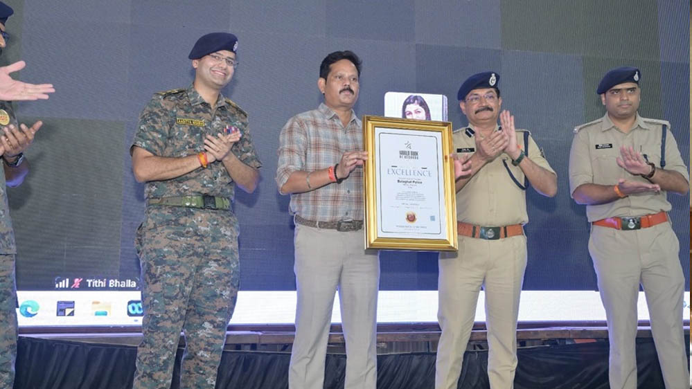 ‘नशे से दूरी है ज़रूरी 2.0’ को मिली वैश्विक पहचान, बालाघाट पुलिस ने अभियान में रचा नया इतिहास ‘नशे से दूरी है ज़रूरी 2.0’ को मिली वैश्विक पहचान, बालाघाट पुलिस ने अभियान में रचा नया इतिहास