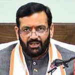 ‘अखरोट तोड़ने के लिए भारी हथौड़ा’, विदेश यात्रा पर रोक को हाईकोर्ट ने बताया मनमाना