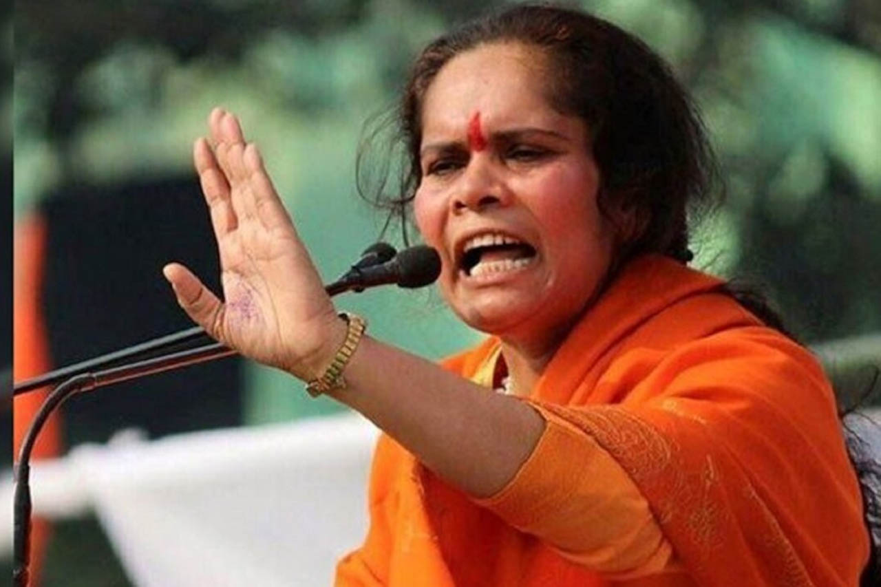 Sadhvi Prachi Controversy: ‘कहीं बहू न बन जाएं…’, PM पर टिप्पणी को लेकर दिया विवादित बयान Sadhvi Prachi Controversy: ‘कहीं बहू न बन जाएं…’, PM पर टिप्पणी को लेकर दिया विवादित बयान