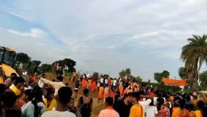 सावन की सोमवारी पर अशोकधाम में बड़ा हादसा, भगदड़ में 7 की मौत और कई घायल सावन की सोमवारी पर अशोकधाम में बड़ा हादसा, भगदड़ में 7 की मौत और कई घायल