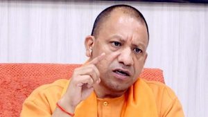 स्ट्रीट लाइट की झूठी रिपोर्टिंग पर बड़ा ऐक्शन, कानपुर में 11 कर्मचारी निलंबित; अफसरों के तबादले