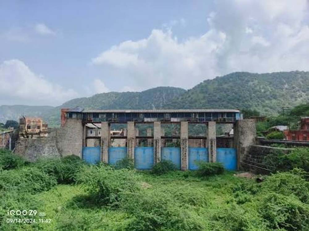 हरियाली लौटी, लेकिन रामगढ़ बांध सूखा, 13 अगस्त की सुनवाई से पहले अतिक्रमण पर कार्रवाई तेज हरियाली लौटी, लेकिन रामगढ़ बांध सूखा, 13 अगस्त की सुनवाई से पहले अतिक्रमण पर कार्रवाई तेज