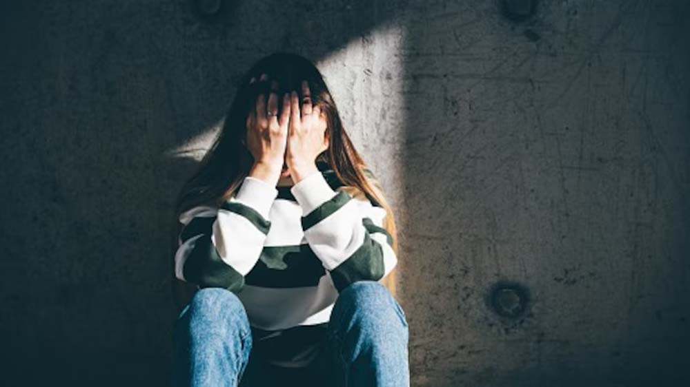 मां लक्ष्मी को नाराज कर देती हैं ये 4 आदतें, घर में बनी रहती है आर्थिक तंगी मां लक्ष्मी को नाराज कर देती हैं ये 4 आदतें, घर में बनी रहती है आर्थिक तंगी